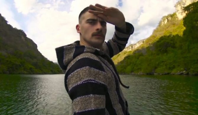 „Quebahombre” – nowy teledysk Quebonafide