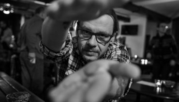 Artur Rawicz: Im więcej słucham radia, tym bardziej chce mi się rzygać (felieton)