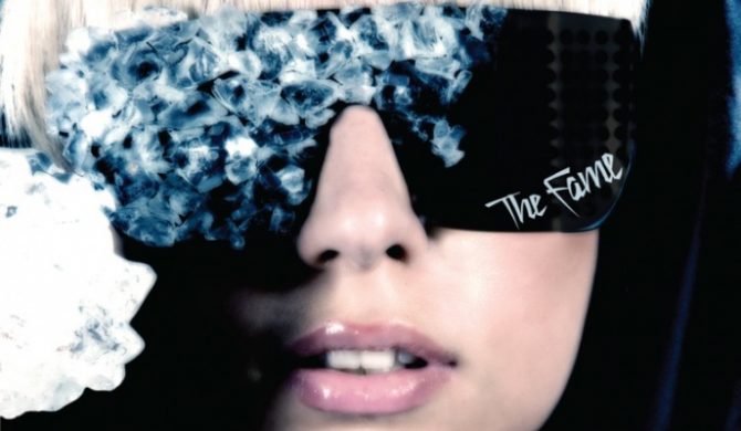 Lady GaGa dodaje włosy