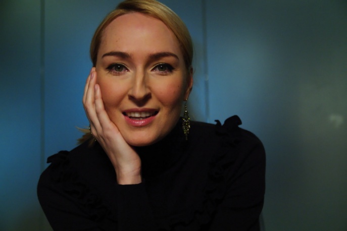 „Surowa Kraina Cudowności” Anity Lipnickiej już Złotą Płytą