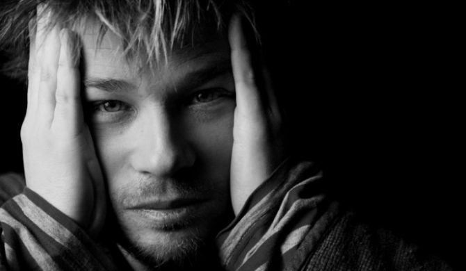 Sidney Polak śpiewa HURT