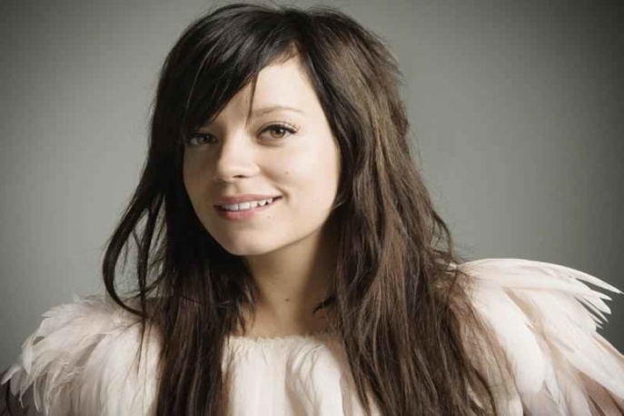 Lily Allen kombinuje