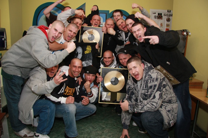 PODSUMOWANIE 2009 ROKU – PEJA: Zbrodnią jest poddanie się systemowi, który niszczy indywidualność