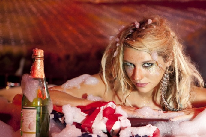 KE$HA opanowała Hollywood!!! [video]