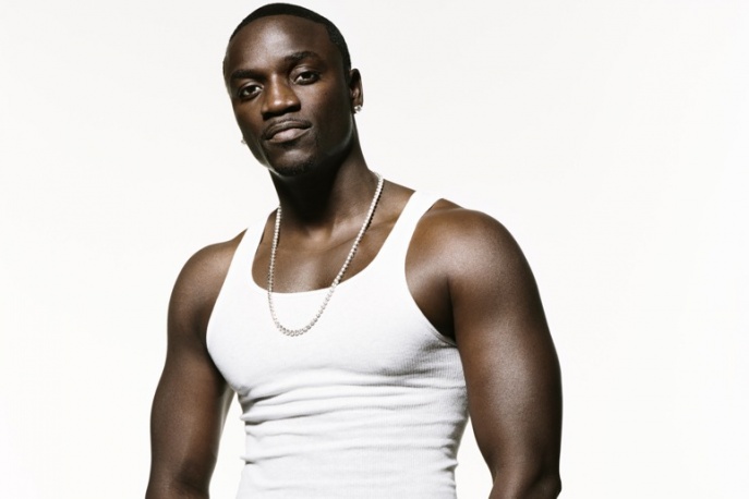 Akon ma romans z Ramoną?