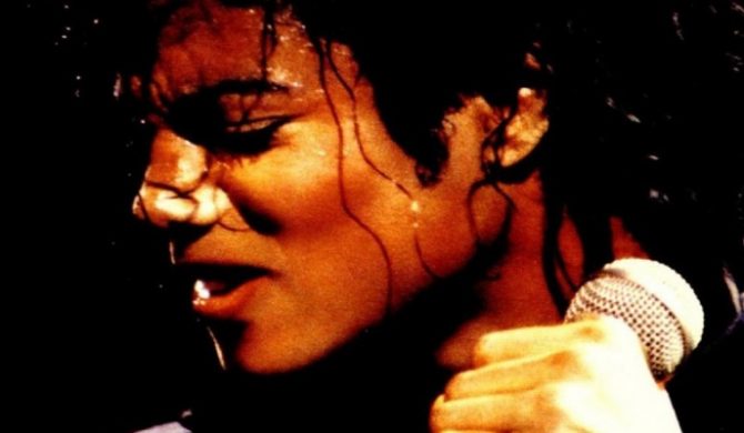 Służby medyczne powiadamiają o śmierci Jacksona [Posłuchaj!]