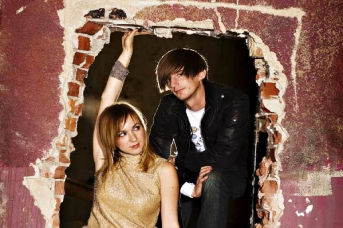 Pin Me Down zadebiutuje