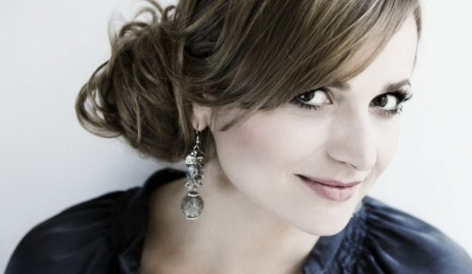 Od dziś „Utkane z wyobrażeń” Magdy Wójcik