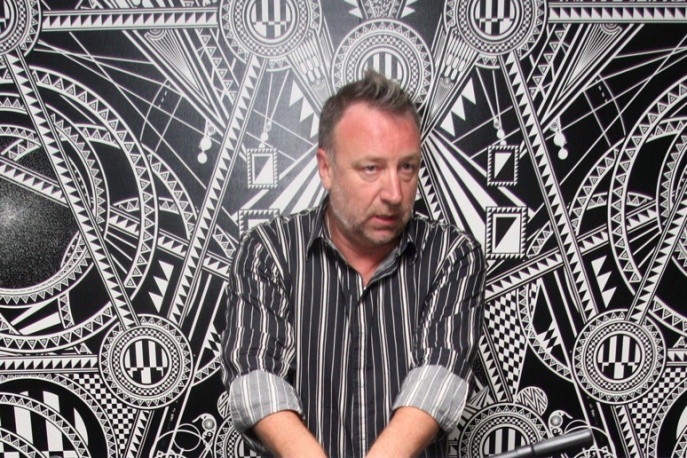 Peter Hook zagra Joy Division