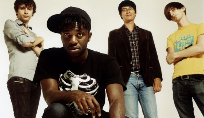 Wokalista Bloc Party solo