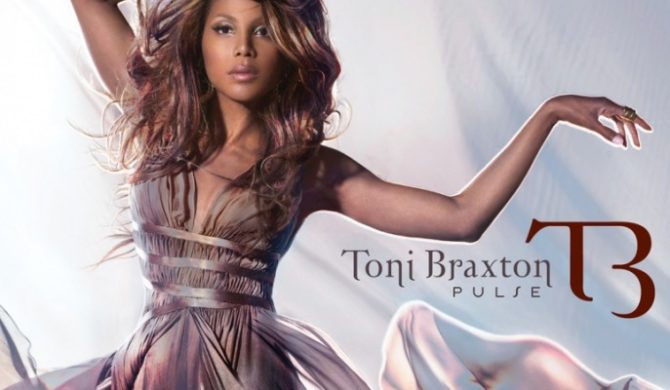 Teledysk: Toni Braxton – „Hands Tied”