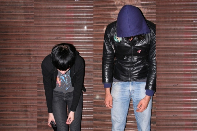 Posłuchaj nowych Crystal Castles