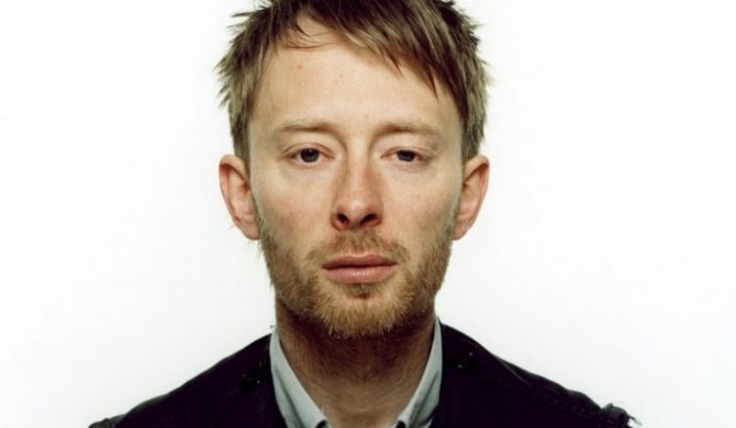 Thom Yorke i Flea grają Joy Division [video]