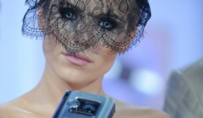 Doda: „Mam nadzieję, że w przyszłym roku Edzia podzieli się tymi psychotropami, które dzis wzięła”