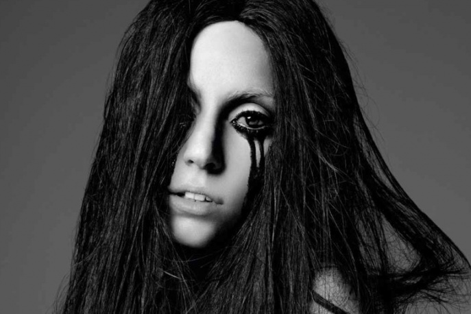 Fani składają hołd Lady Gaga [video]
